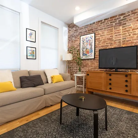 Urban Elegance: Trendy, Spacious Retreat With Parking In The Heart Of The City Washington Exterior foto