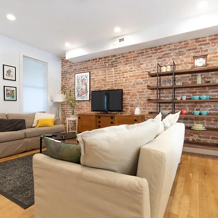 Urban Elegance: Trendy, Spacious Retreat With Parking In The Heart Of The City Washington Exterior foto